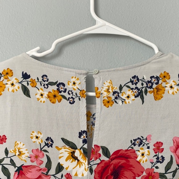 Old Navy Floral Long Sleeve Dress in Gray and Red - Picture 6 of 7